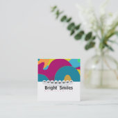 Carte de visite d'orthodontiste de dentiste (Debout devant)