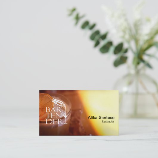 Carte de visite du barman (Debout devant)