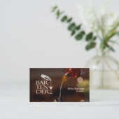 Carte de visite du barman (Debout devant)