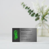 Carte de visite du chercheur privé sur les emprein (Debout devant)