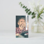 Carte de visite du code QR du conducteur de camion (Debout devant)