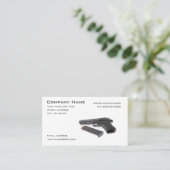 Carte de visite du distributeur d'armes à feu (Debout devant)