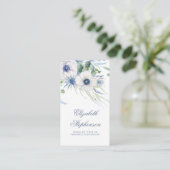 Carte De Visite Dusty Blue Floral Greenery Anemone et Eucalyptus (Debout devant)