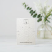 CARTE DE VISITE ÉCRAN D'ÉTIQUETAGE EN CUIR BLANC (Debout devant)