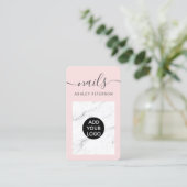 Carte De Visite Écriture moderne en marbre blanc rose vif (Debout devant)