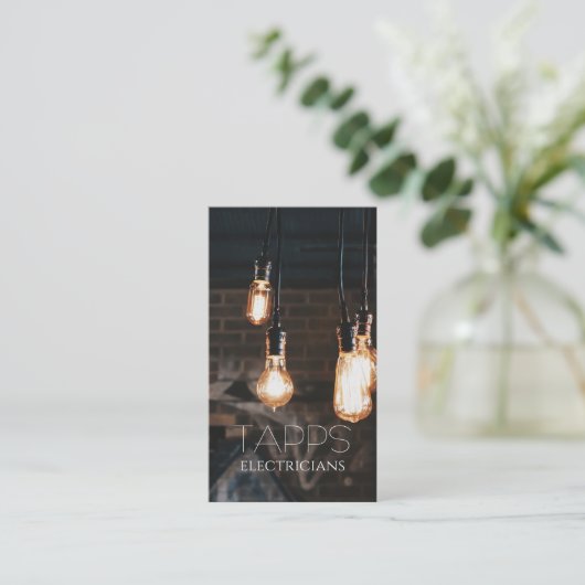 Carte de visite électrique (Debout devant)