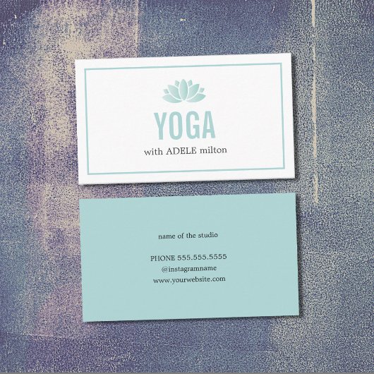 Carte De Visite Élégant bleu clair blanc Lotus Yoga Instructeur