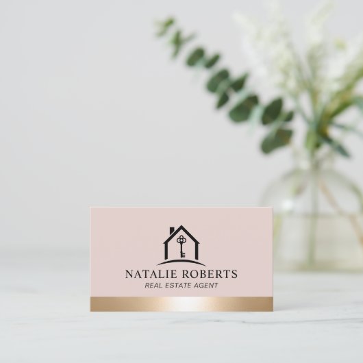 Carte De Visite Elegant Blush & Gold House Logo Real Estate Agent (Debout devant)