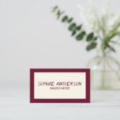 Carte De Visite Elegant Burgundy Makeup Artist with QR Code (Debout devant)