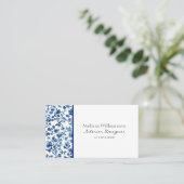 Carte De Visite Élégant floral bleu avec code QR (Debout devant)