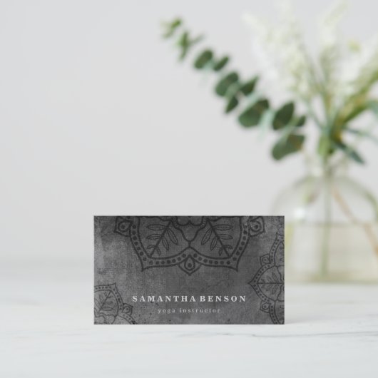 Carte De Visite Élégant Mandala Flower Logo Yoga Instructeur (Debout devant)
