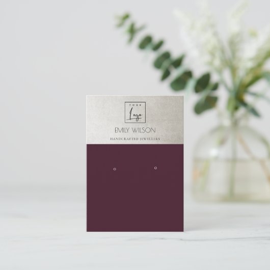 CARTE DE VISITE ÉLÉGANT PLUM WINE SILVER LOGO EARRING AFFICHAGE (Debout devant)