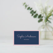 Carte De Visite Élégant Rose et Nuit avec Code QR Chic (Debout devant)