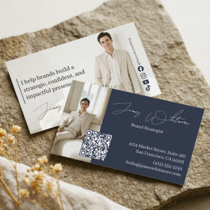 Carte De Visite Élégant Stratégiste de Marque Consultant Code QR P