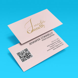 Carte de visite élégante avec code QR rose tendre