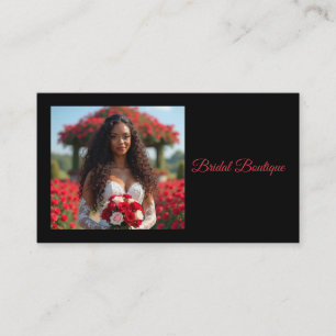 Carte De Visite Élégante mariée dans un jardin de roses rouges