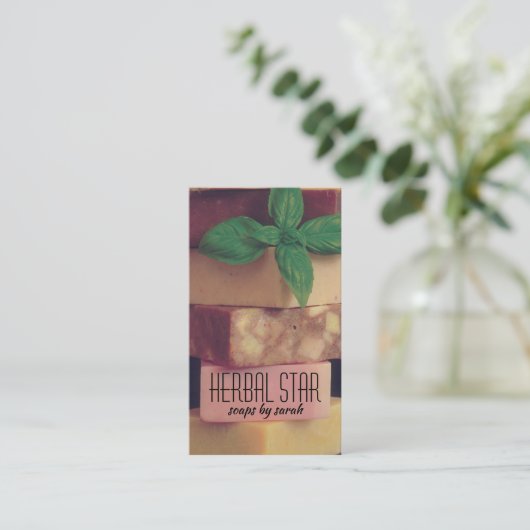 Carte De Visite Fabriquant de savon Artisan de fines herbes (Debout devant)