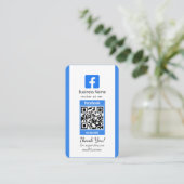 Carte de visite Facebook bleu avec code QR (Debout devant)