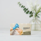 Carte De Visite Femmes obtenant le traitement de peau de (Debout devant)