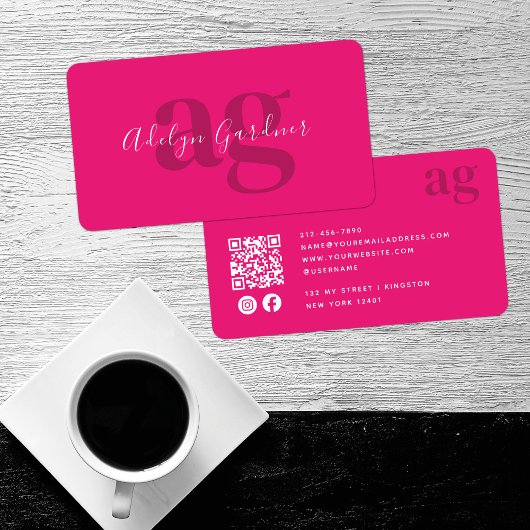 Carte De Visite Gras QR Code Hot rose Monogramme Script Médias soc