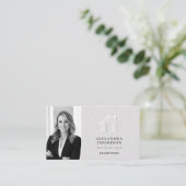 Carte De Visite Immobilier Faux Embossés Noir Blanc Simple Photo (Debout devant)