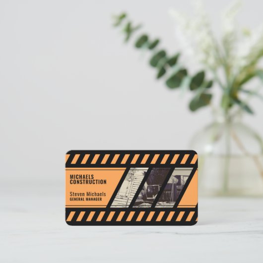 Carte de visite inspiré de la zone de construction (Debout devant)