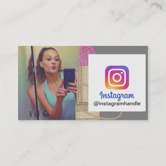 Carte de visite Instagram représentant Avon (Dos)
