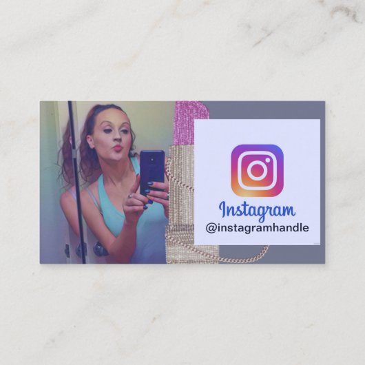 Carte de visite Instagram représentant Avon (Dos)