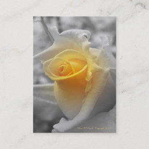 Carte de visite jaune de Rosebud Grayscaled