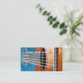 Carte De Visite La guitare ficelle le plan rapproché (Debout devant)