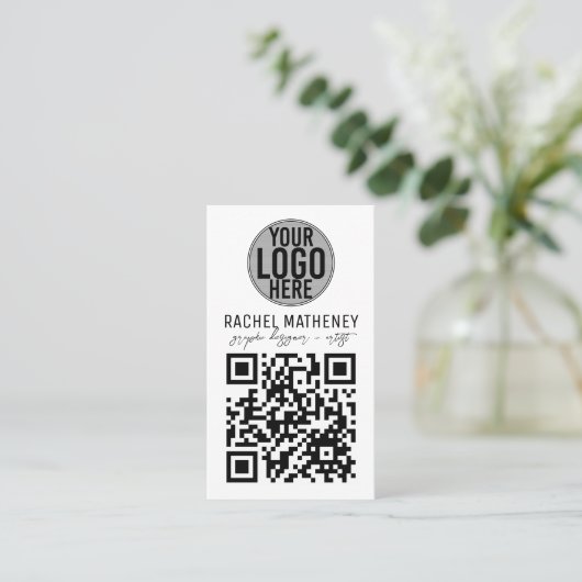 Carte De Visite Logo de code QR Moderne Simple Blanc Professionnel (Debout devant)