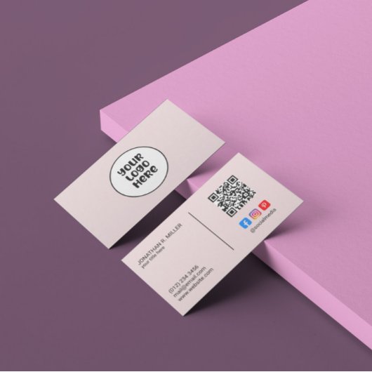 Carte De Visite Logo de l'entreprise Médias sociaux QR Code Rose E
