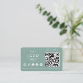 Carte De Visite Logo de médias sociaux avec code QR vert sauge mod (Debout devant)