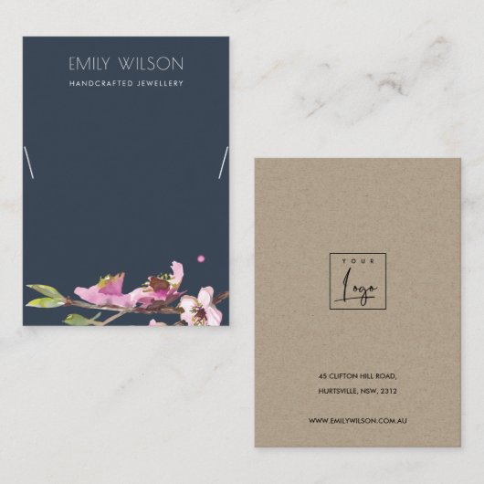 CARTE DE VISITE LOGO DU BLOSSOM DE NAVY CHERRY FLORAL NECKLACE (Devant / Derrière)