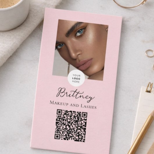 Carte De Visite Logo écriture rose pastel Code QR Photo Maquillage