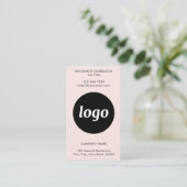 Carte De Visite Logo et texte verticaux simples rose poudré (Debout devant)