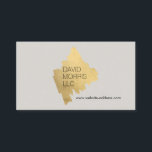 Carte De Visite Logo Luxe Abstrait Gold Brushstroke sur Tan<br><div class="desc">Une forme abstraite en or métallique ajoute un intérêt visuel à ce design carte de visite moderne. Votre nom ou nom d'entreprise est minimalement stylisé sur le dessus pour un logo unique. Cette carte recto verso offre une grande place à l'arrière pour vos coordonnées. Créé pour les professionnels et les...</div>