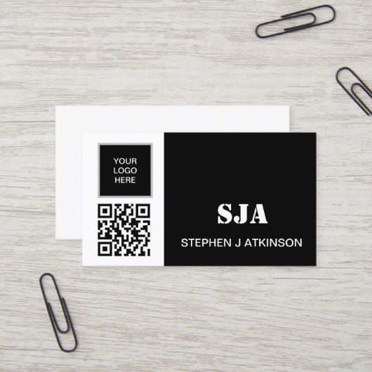 Carte De Visite Logo moderne Code QR Noir Initiales Professionnell (Devant/Arrière en situation)