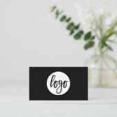 Carte De Visite Logo moderne simple blanc et noir Code QR (Debout devant)
