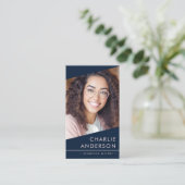 Carte De Visite Logo photo QR code moderne bleu foncé professionne (Debout devant)