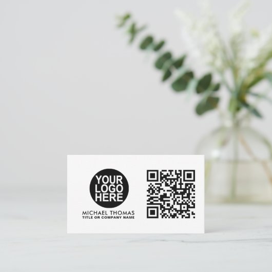 Carte De Visite Logo professionnel du code QR | Blanc moderne prof (Debout devant)