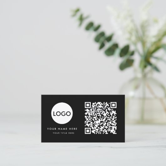 Carte De Visite Logo professionnel du code QR | Noir moderne profe (Debout devant)