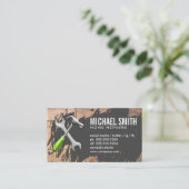 Carte De Visite Marteau | Clé | Bois et brique (Debout devant)