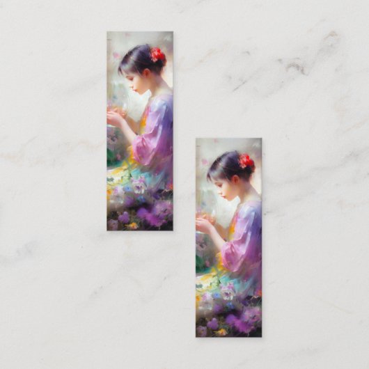 Carte De Visite Mini Fille admirant une fleur dans ses mains (Devant / Derrière)