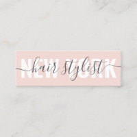 signature de styliste de cheveux rose vif moderne