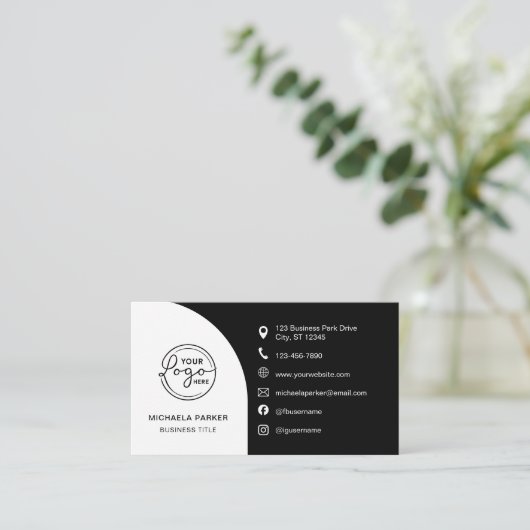 Carte De Visite Minimal Professional Custom Logo QR Code Black (Debout devant)