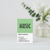 Carte De Visite Modern Bold, magasin d'instruments de musique (Debout devant)