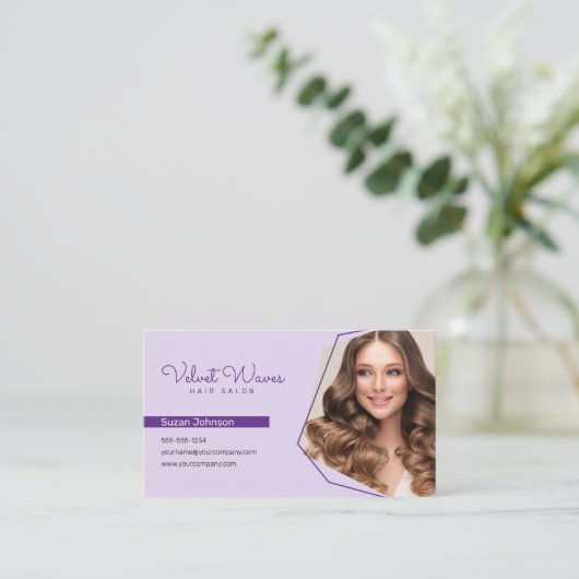 Carte De Visite Moderne Elégant Purple Hair Stylist Maquillage QR (Debout devant)