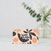 Carte de visite moderne florale – Code QR et logo (Debout devant)