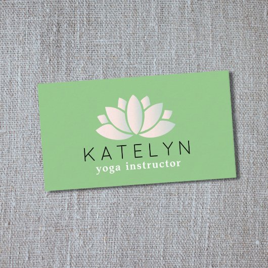 Carte De Visite Moderne Green Pastel Lotus Icon Yoga Instructeur